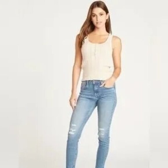 Vigoss Women's Marley Skinny Raw Hem Jeans Light Wash Size 30 NWT - Picture 1 of 9